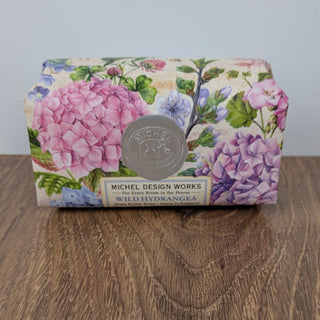 Wild Hydrangea Large Bath Soap Bar – 8.7 oz | Michel Design Works
