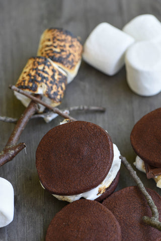 Petit Paquet of Mexican Chocolate Cha Cha Cookeis