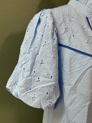 Eyelet Puff Sleeve Contrast Trim Top