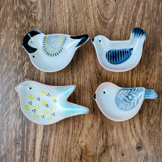 Hand-Painted Stoneware Bird Dish – A Whimsical Touch for Every Space (4 Styles, Assorted)