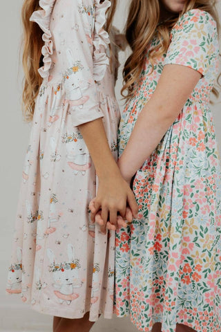 Daffodils Short Sleeve Twirl Dress with Pockets